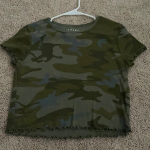 Cropped Camo tee